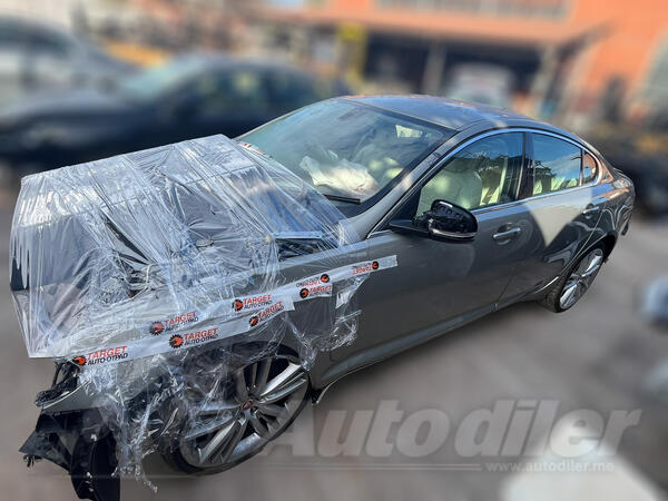 U djelovima Jaguar - XF