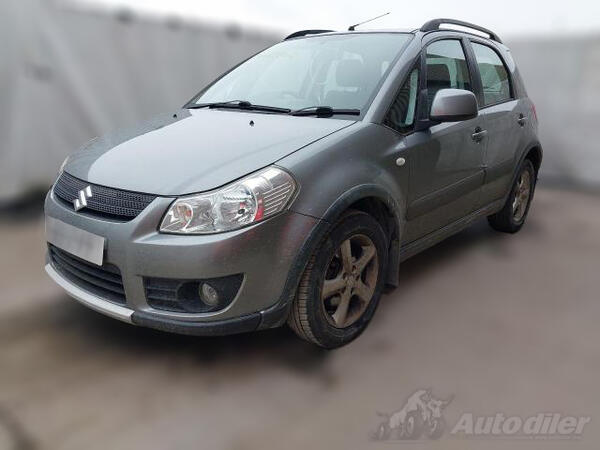 U djelovima Suzuki - SX4