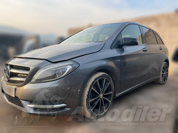 U djelovima Mercedes Benz - B 200