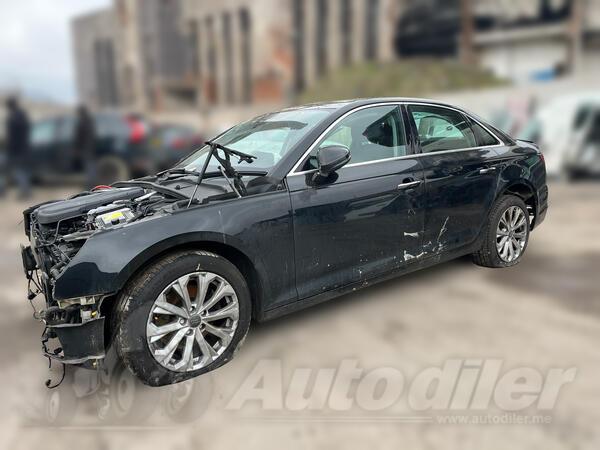 U djelovima Audi - A4