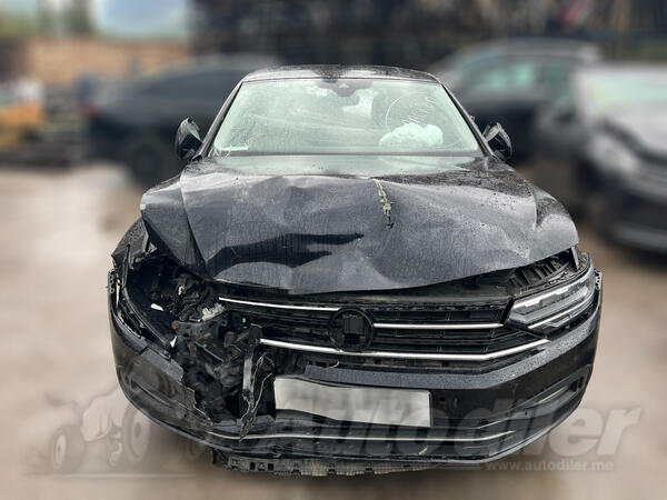 U djelovima Volkswagen - Passat