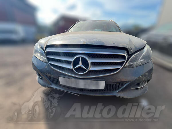 U djelovima Mercedes Benz - E 220