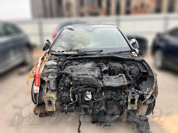 U djelovima Volkswagen - Golf 8