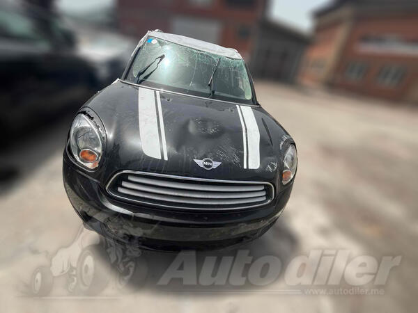 U djelovima Mini - Countryman