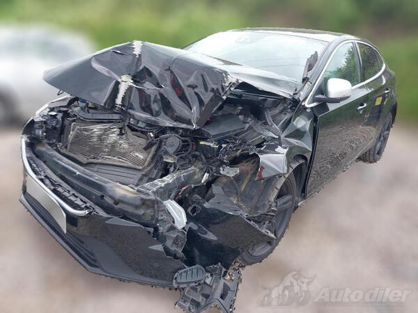 U djelovima Volvo - V40