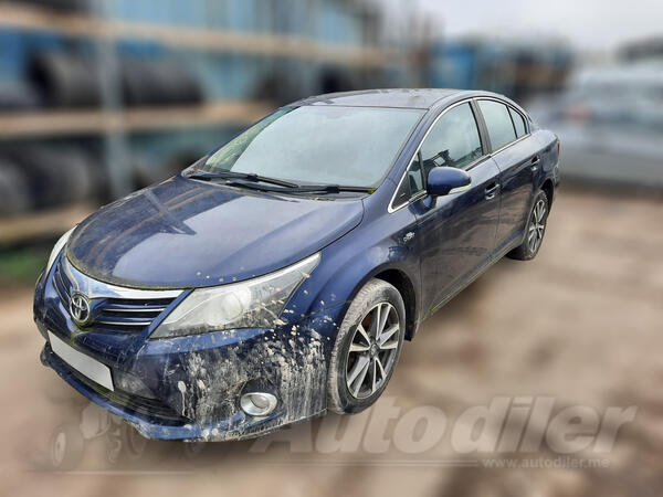 U djelovima Toyota - Avensis
