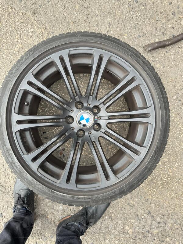 Fabričke felne i Michelin gume