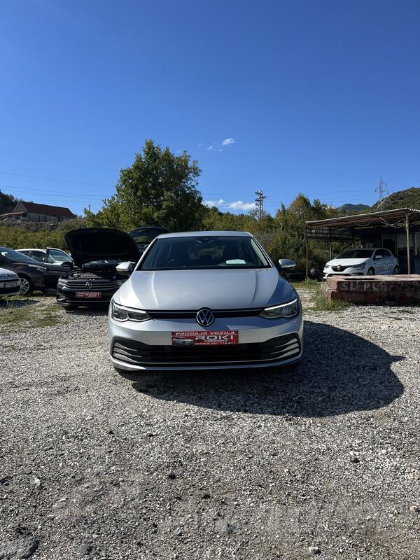 Volkswagen - Golf 8 - 1.0 E TSI HYBRID AUTOMATIK