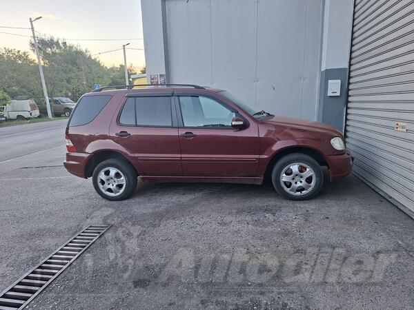 Mercedes Benz - ML 270 - 2.7 cdi
