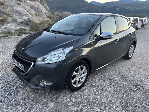 Peugeot - 208 - 1.6 hdi