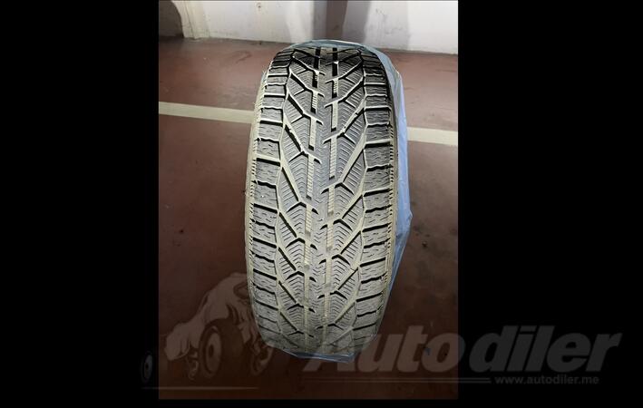 Taurus - 235 55 R19 - Zimska guma