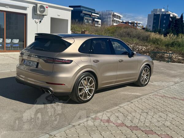 Porsche - Cayenne - Turbo