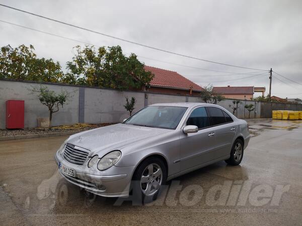 Mercedes Benz - E 270 - 2.7 AUTOMATIC