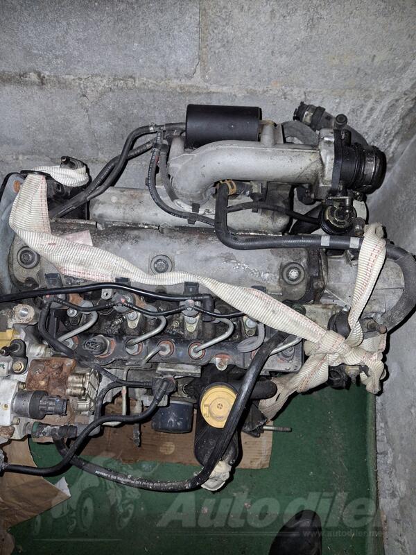 Motor za Automobile - Renault - Laguna    - 2005