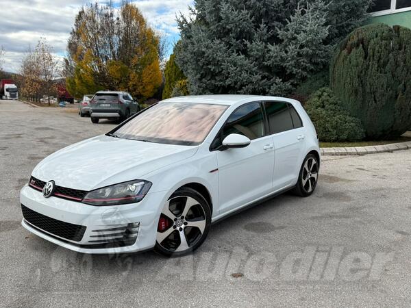 Volkswagen - Golf GTI - 2.0 TSI