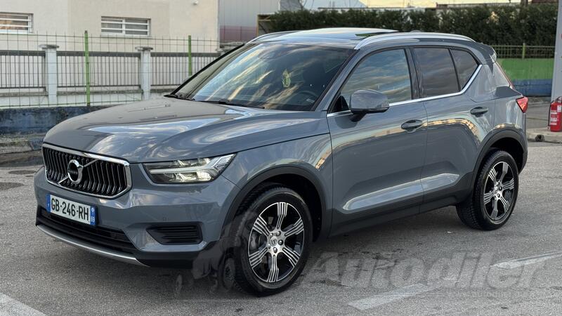 Volvo - XC 40 - 2.0