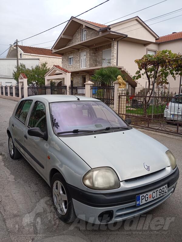 Renault - Clio - 1.2    8 V