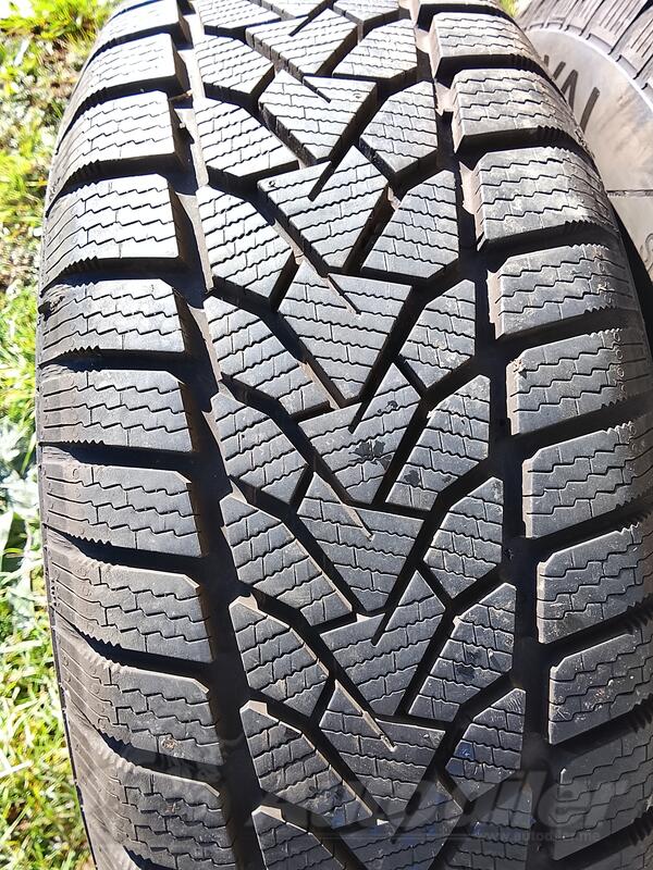 Fabričke felne i Uniroyal gume