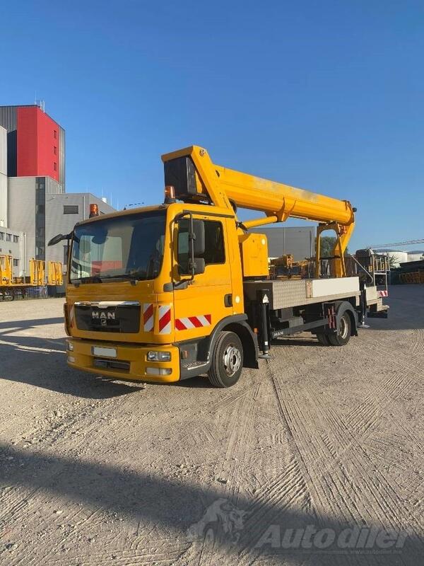 MAN - sa korpom Ruthmann T330 33 m