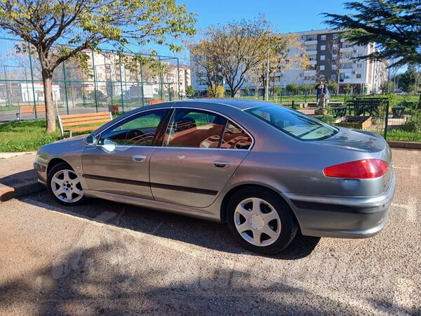 Peugeot - 607