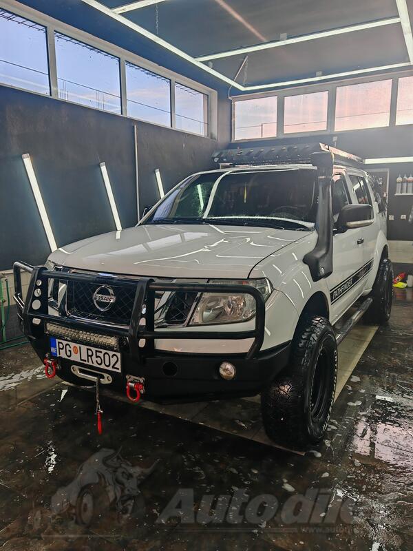 Nissan - Pathfinder - 2.5tdci