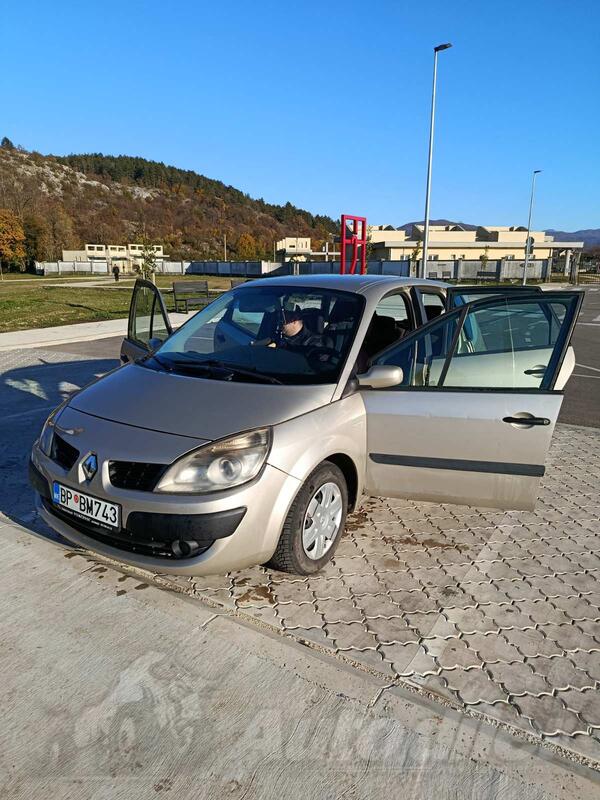 Renault - Scenic