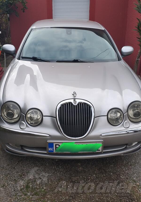 Jaguar - S-Type