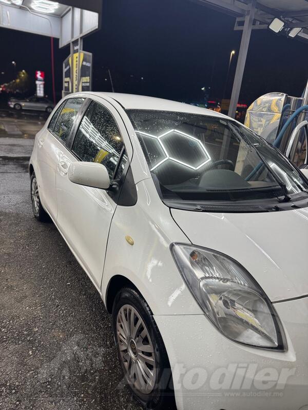 Toyota - Yaris - 1.3