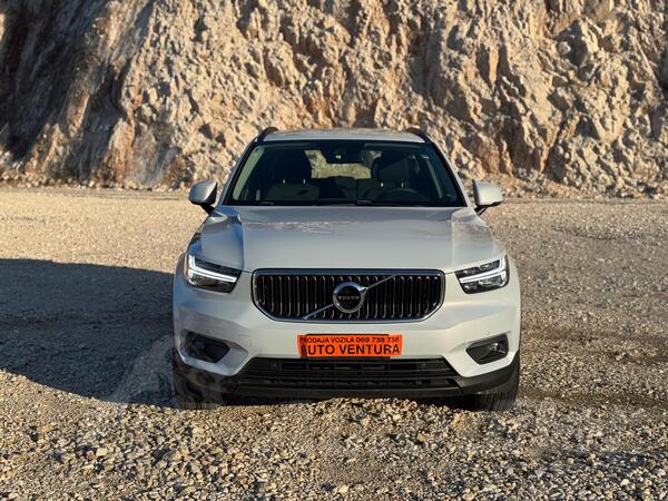 Volvo - XC 40 - 2.0 D 12.2019