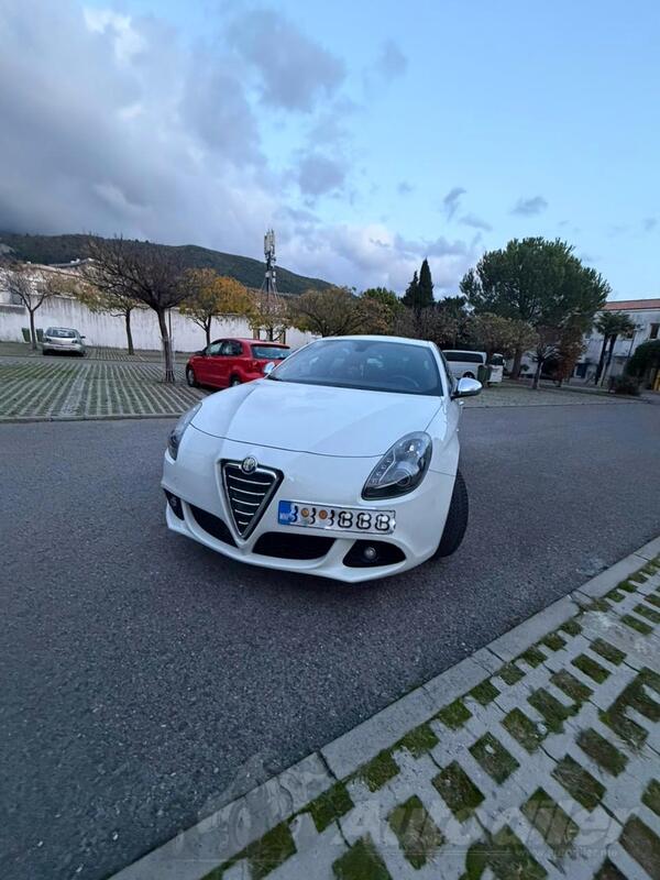 Alfa Romeo - Giulietta - 2.0 JTDM2