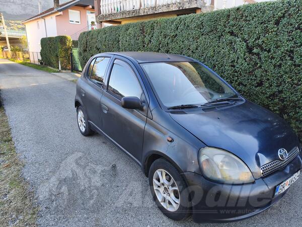 Toyota - Yaris - 1.0