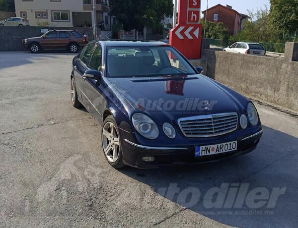 Mercedes Benz - E 270 - 2700