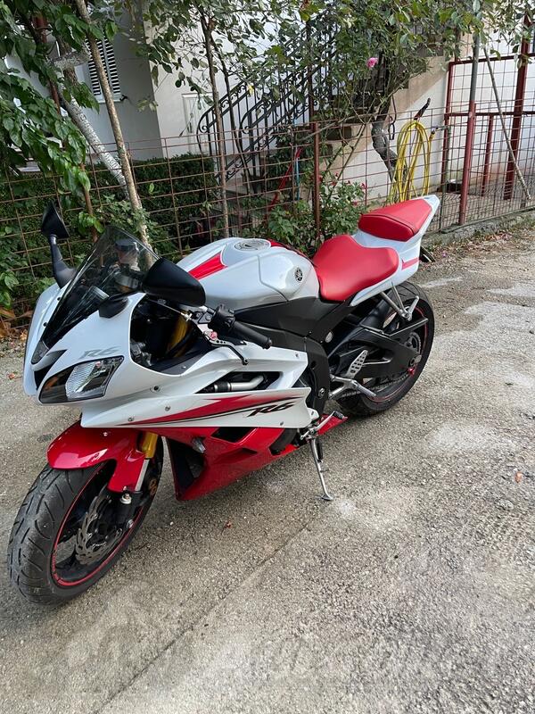 Yamaha - YZF R6R