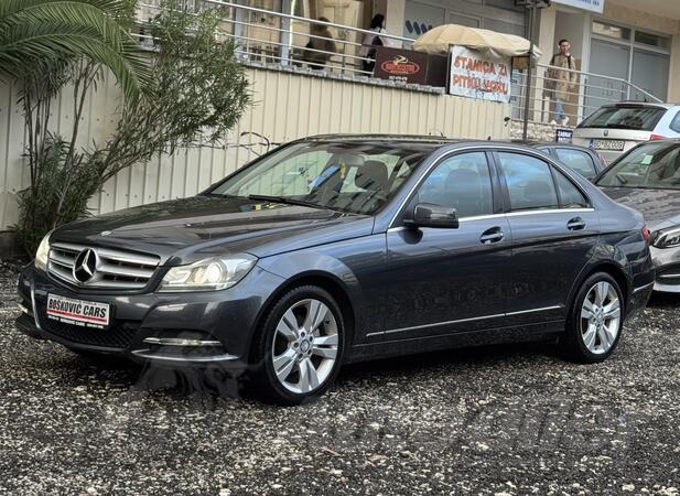 Mercedes Benz - C 220 - 220