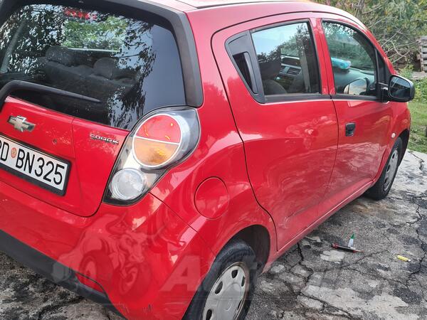 Chevrolet - Spark - 1000 kubika bezin