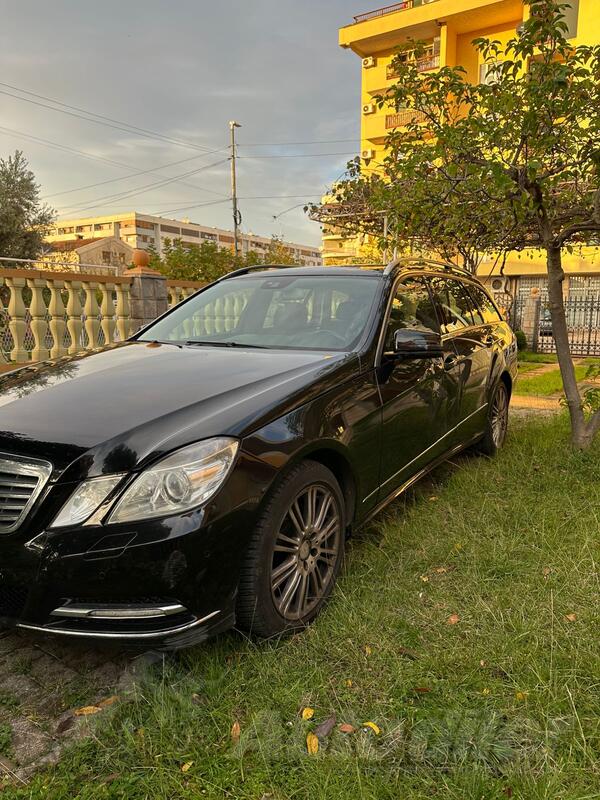 Mercedes Benz - E 220