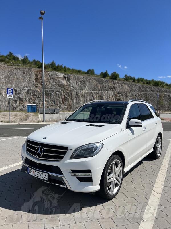 Mercedes Benz - ML 350 - BLUETEC 4MATIC