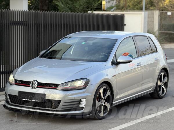 Volkswagen - Golf GTI - 2.0GTI