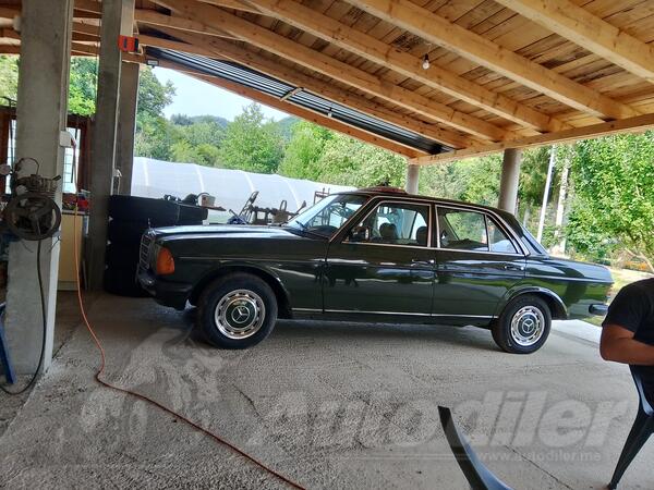 Mercedes Benz - 200 - D