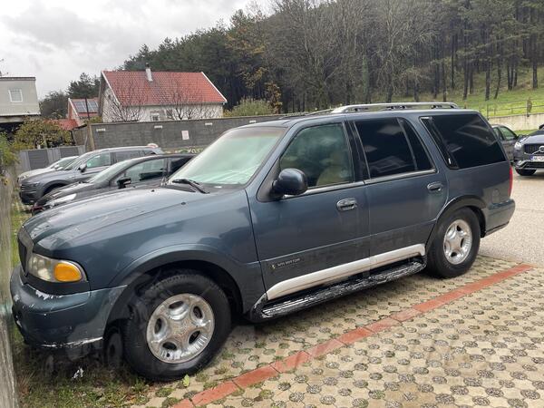 Lincoln - Navigator - 5.4