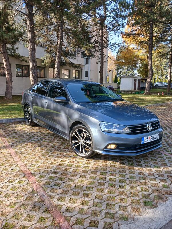 Volkswagen - Jetta - 2.0 TDI DSG