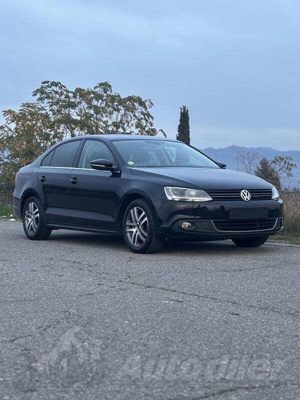 Volkswagen - Jetta - 1.6 tdi