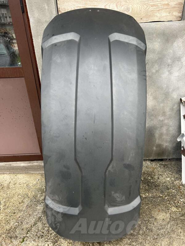 Krovni nosači, koferi, šatori i galerije