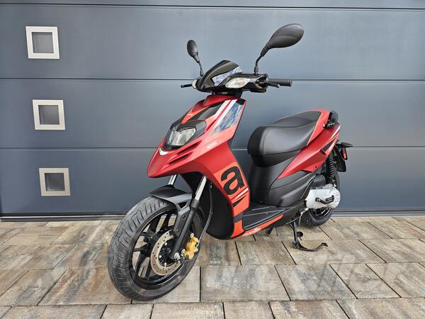 Aprilia - SR 50. 2T.