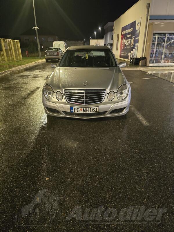 Mercedes Benz - E 270 - 270