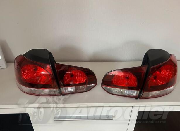 Oba stop svjetla za Volkswagen - Golf 6    - 2010