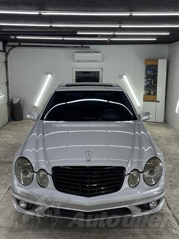 Mercedes Benz - E 500 - 5.0