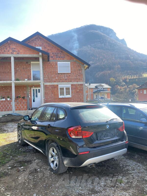 BMW - X1