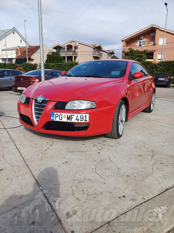 Alfa Romeo - GT - 1.9 JTDm