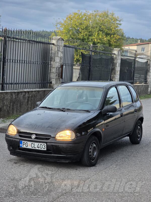 Opel - Corsa - 1.2 benzin